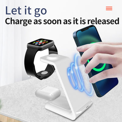 Multifunzione Qi 3 In 1 15w caricabatterie wireless per Iphone Iwatch Tipo di supporto per telefono